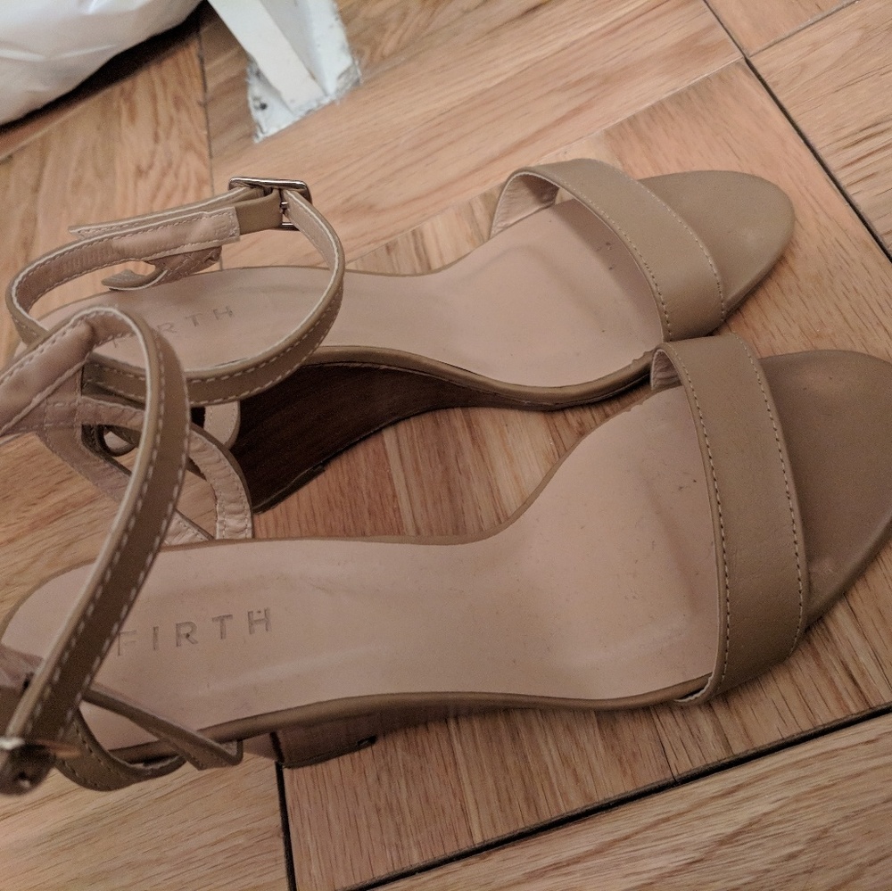 Firth Women's Two Piece Wedge Sandal Size 8